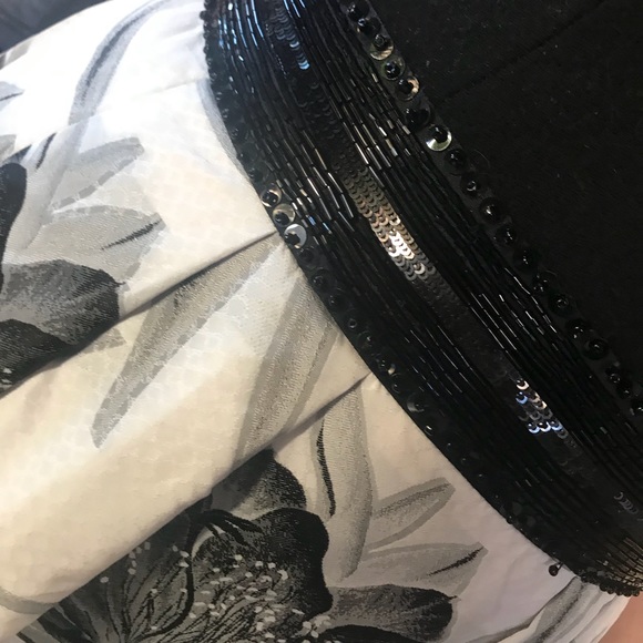 Carmen Marc valvo gown - Picture 3 of 4